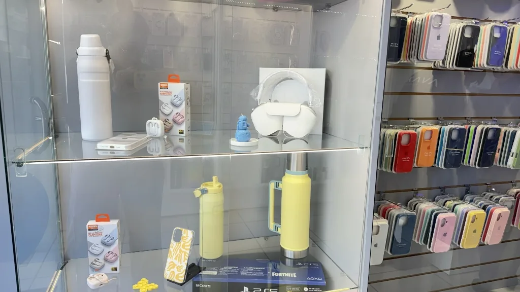 Local AVAX Tecno Store 4